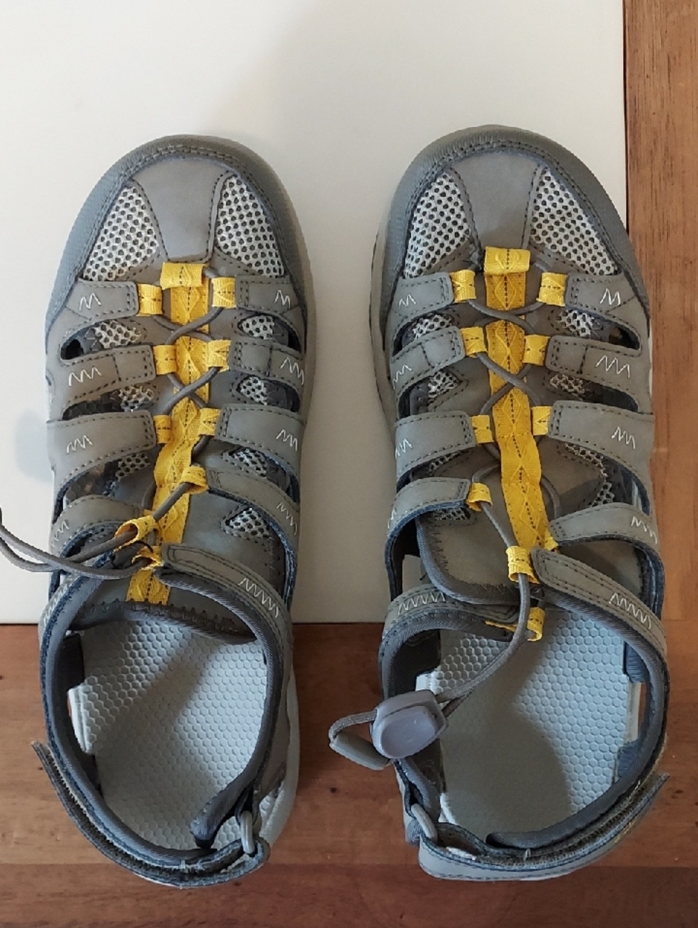 Merrell Grey and Yellow Men's Sport Sandals, Water Shoes, Fisherman Sandals
